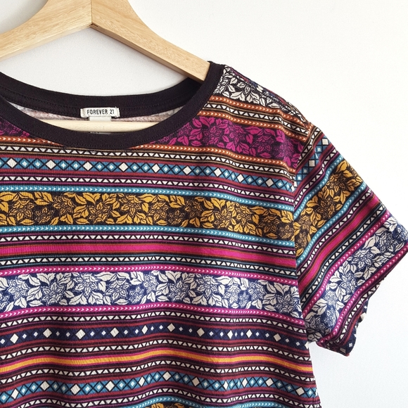 ▪︎Forever 21▪︎Boho Cropped Tee - Picture 2 of 4